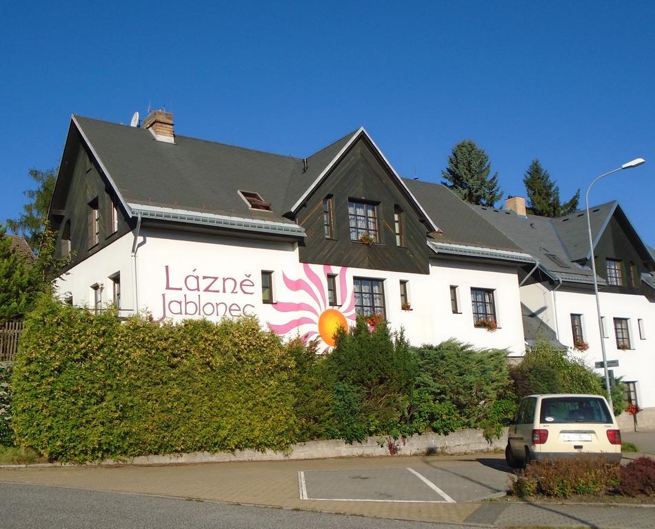 Wellness Penzion Lazne Jablonec Hotel Jablonec nad Nisou Exterior photo